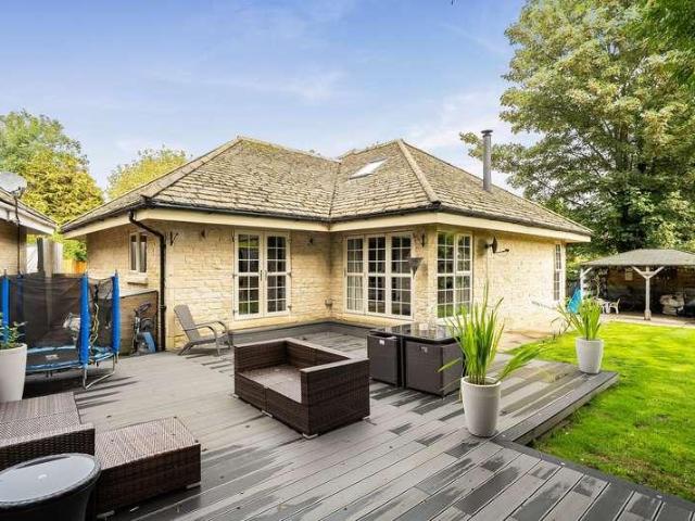 4 bed house for sale