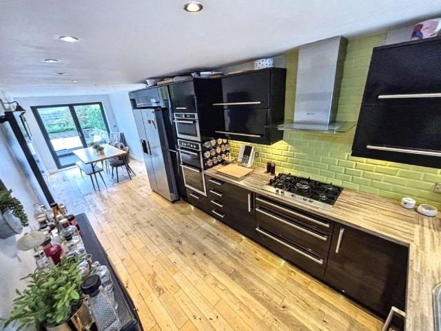 4 bed house for sale