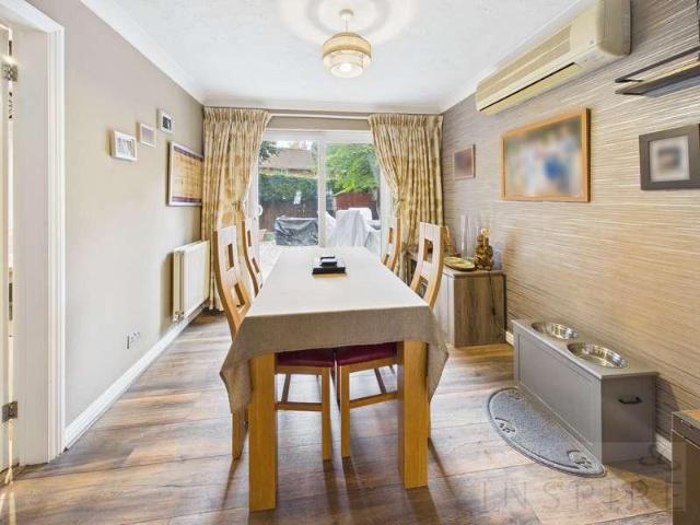 4 bed house for sale