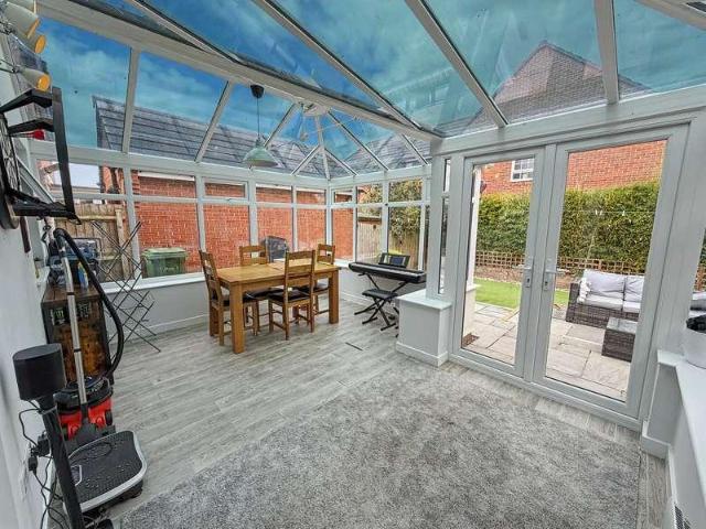 4 bed house for sale