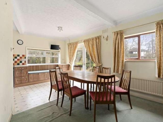 4 bed house for sale