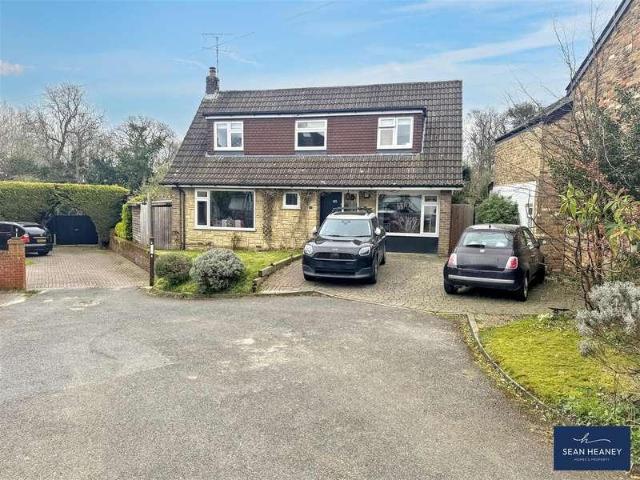 4 bed house for sale