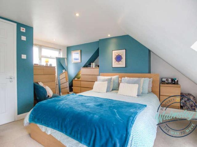 4 bed house for sale