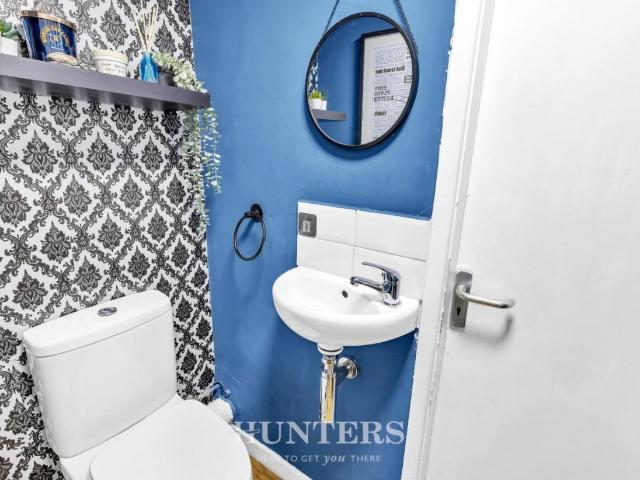 4 bed house for sale