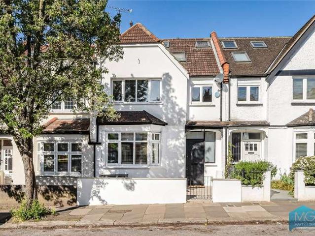 4 bed house for sale