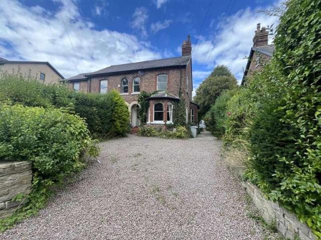 4 bed house for sale