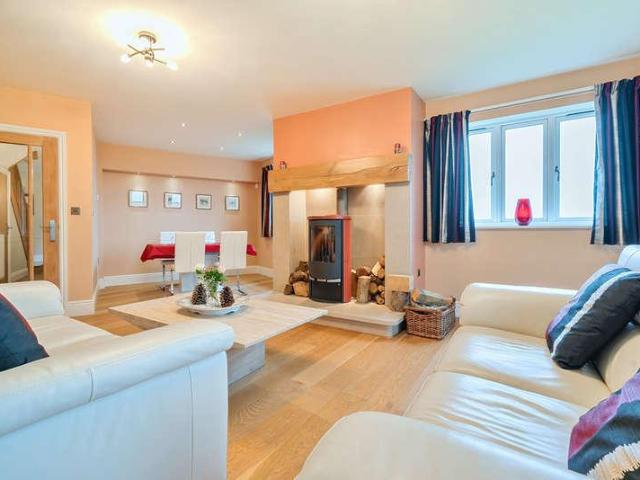 4 bed house for sale