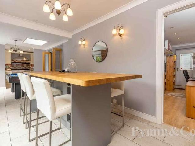 4 bed house for sale