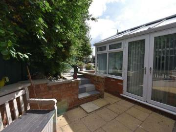 4 bed house for sale