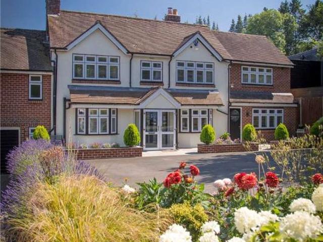 4 bed house for sale
