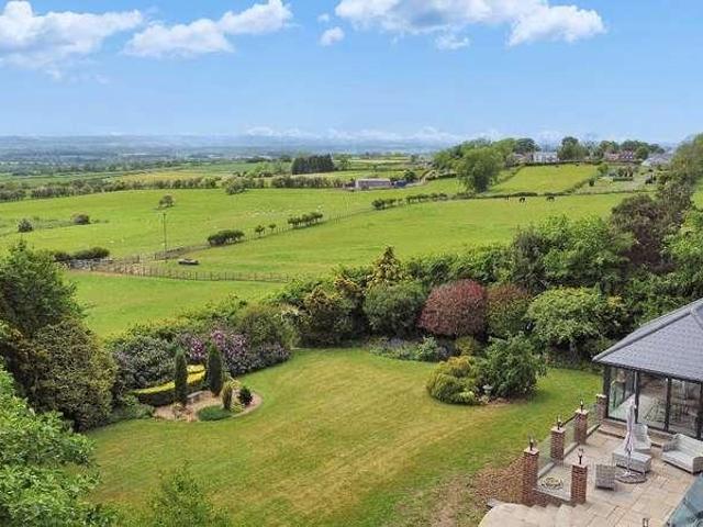 4 bed house for sale
