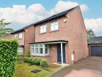 4 bed house for sale