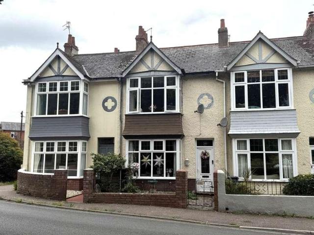 4 bed house for sale