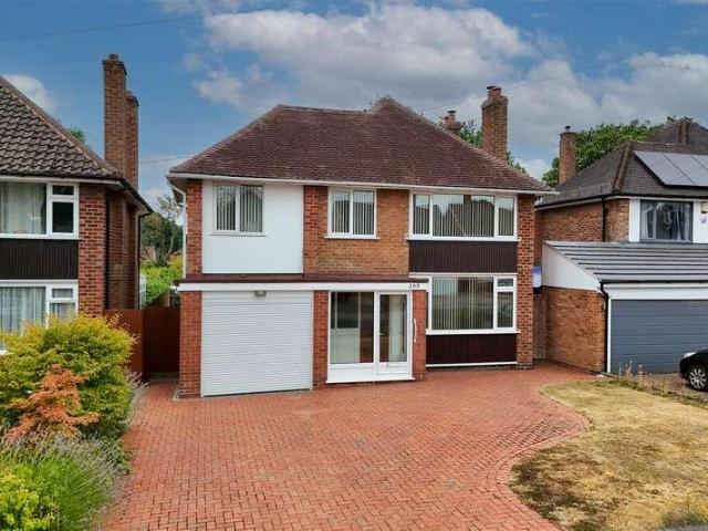 4 bed house for sale