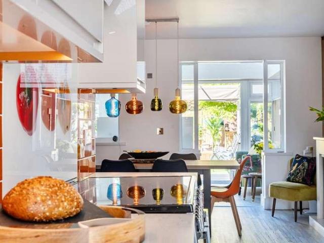 4 bed house for sale