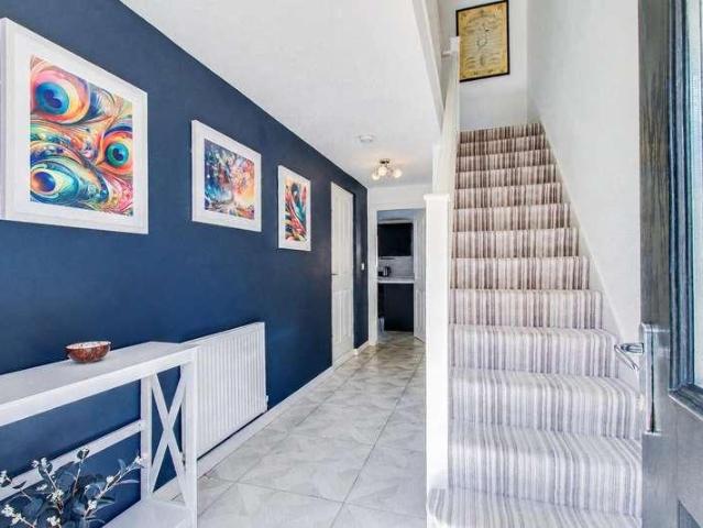 4 bed house for sale