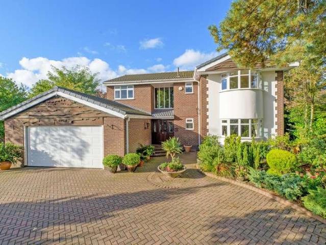 4 bed house for sale