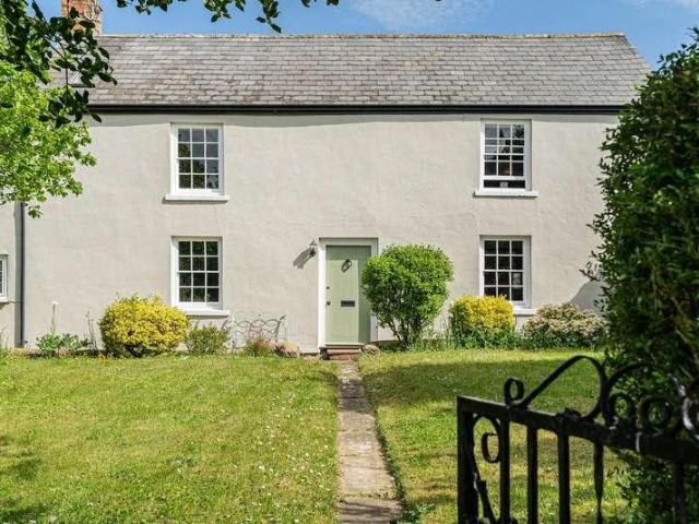 4 bed house for sale