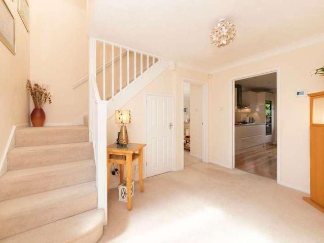 4 bed house for sale