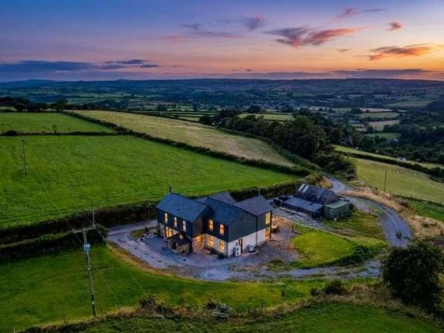 4 bed house for sale