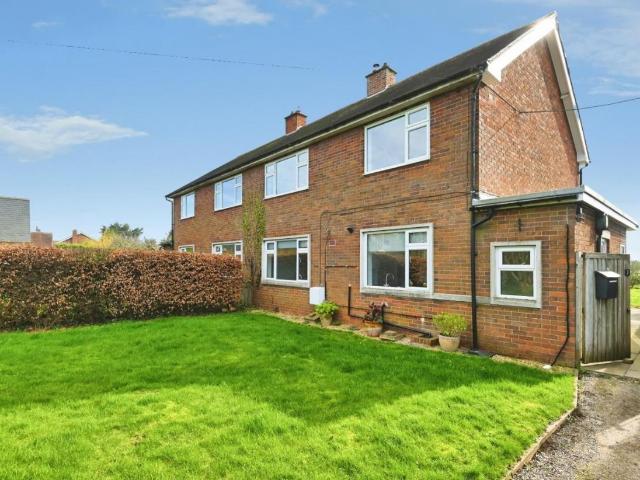 4 bed house for sale
