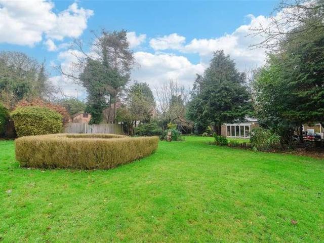 4 bed house for sale