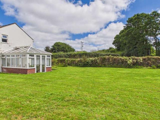 4 bed house for sale