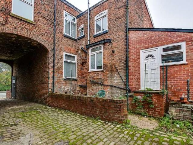 4 bed house for sale