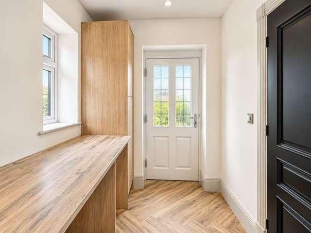 4 bed house for sale