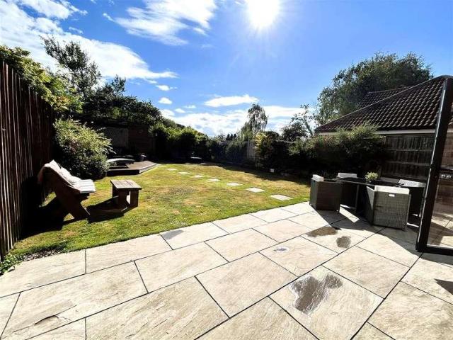 4 bed house for sale