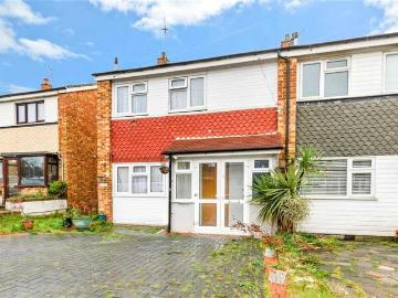 4 bed house for sale
