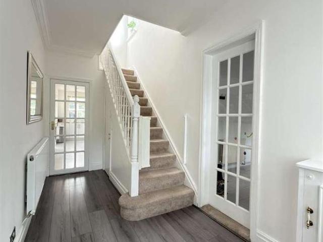 4 bed house for sale