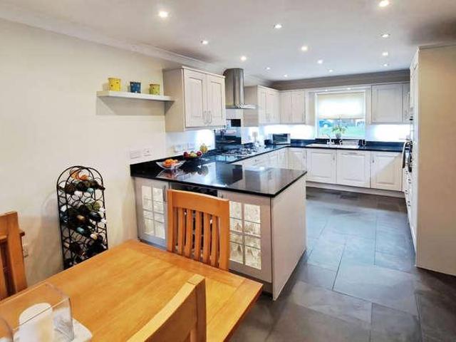 4 bed house for sale