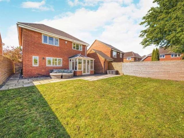 4 bed house for sale