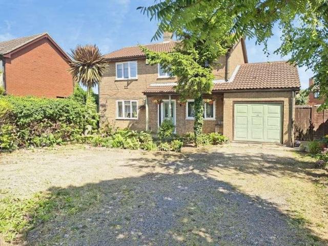 4 bed house for sale