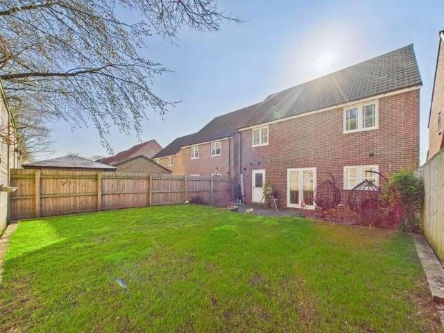 4 bed house for sale