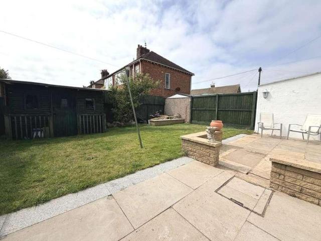 4 bed house for sale
