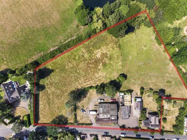 4 bed house for sale