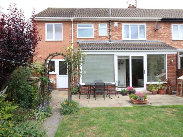 4 bed house for sale