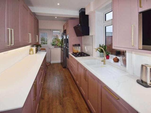 4 bed house for sale