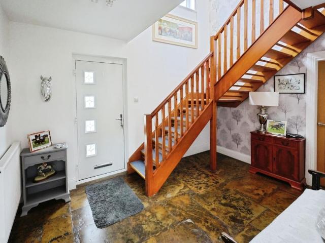 4 bed house for sale