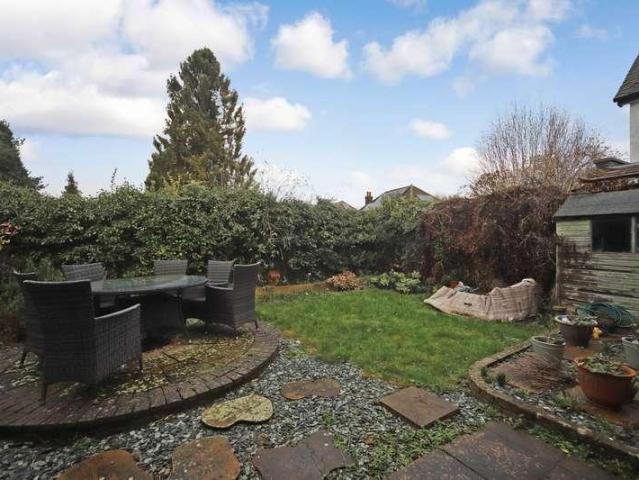 4 bed house for sale