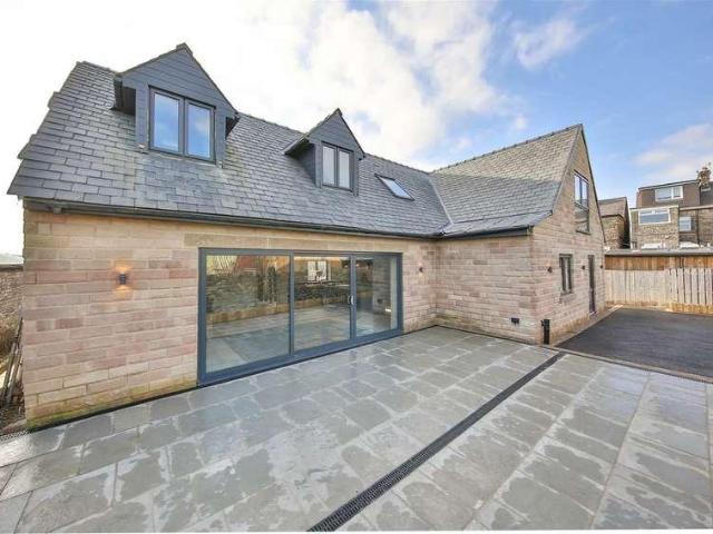 4 bed house for sale