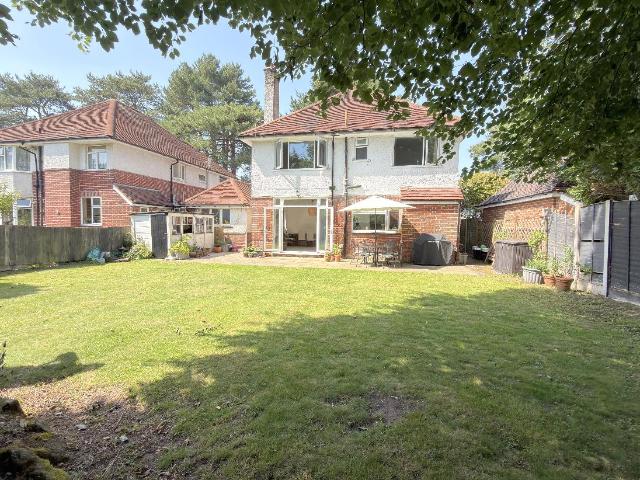 4 bed house for sale