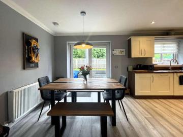 4 bed house for sale
