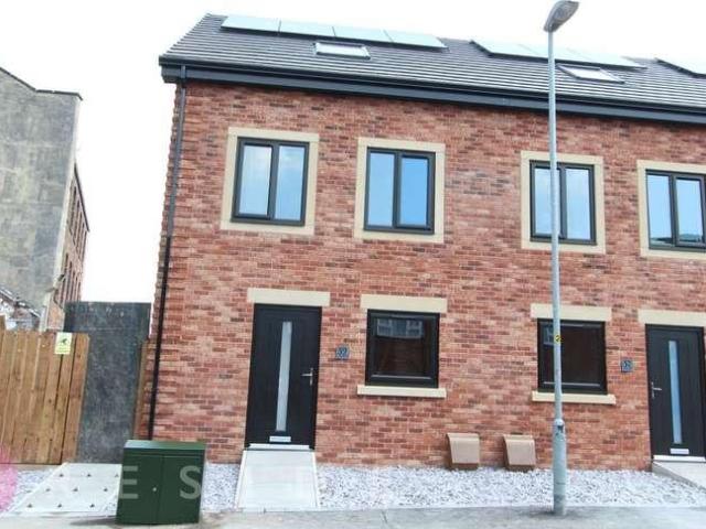 4 bed house for sale
