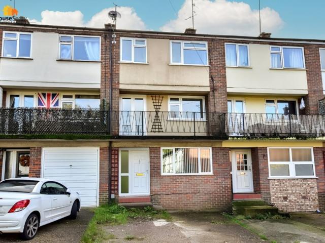4 Bed House For Rent at Russell Court, Chesham, HP5, United_kingdom