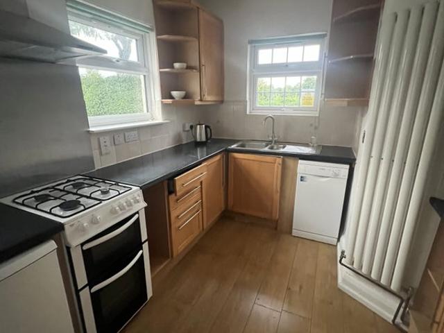 4 Bed House for Rent in Ealing