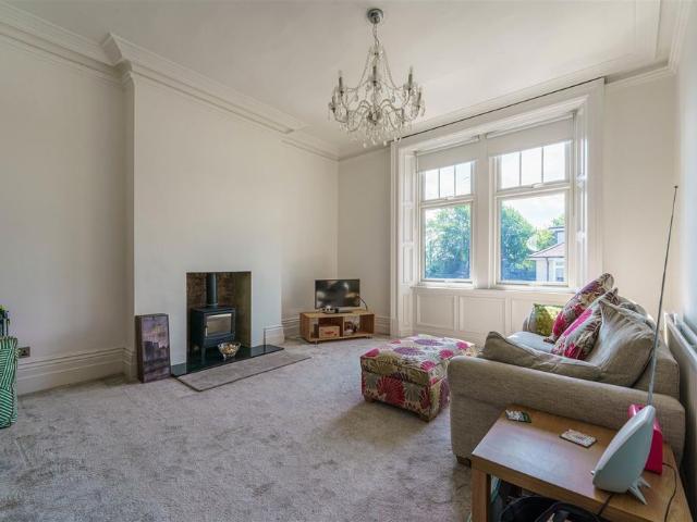 4 bed maisonette to rent in Elmfield Road, Newcastle Upon Tyne, NE3