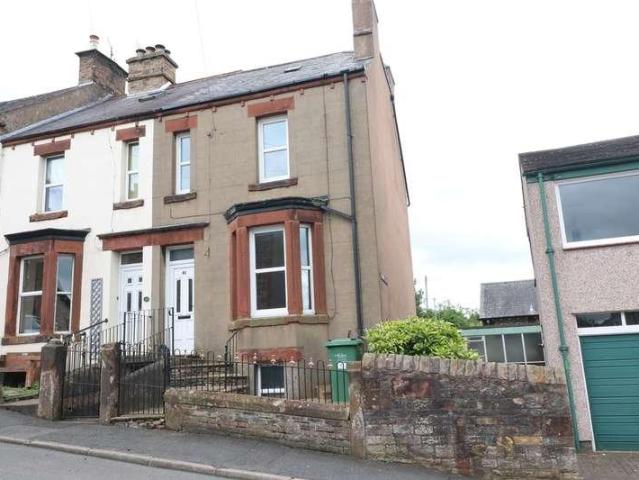 4 bed property to rent